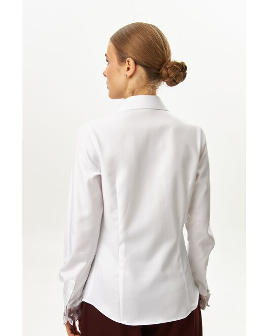 Женская рубашка из хлопка полуприталенная белая с отделкой-9065 от ByME 