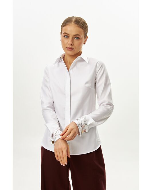 Женская рубашка из хлопка полуприталенная белая с отделкой-9066 от byME 