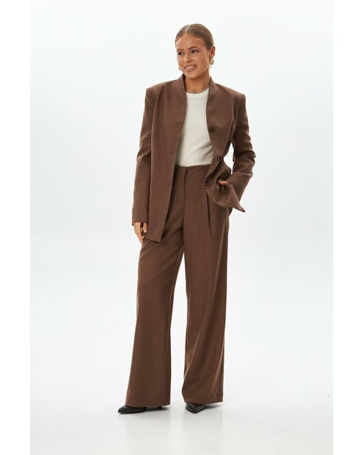 Женские брюки с добавлением шерсти с защипами капучино TR17-1000 от byME 