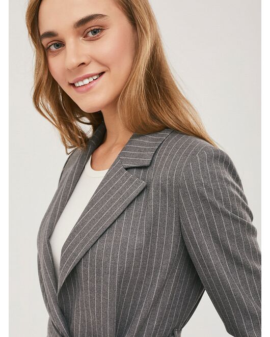 Удлиненный жакет с поясом серый в белую полоску от byME 