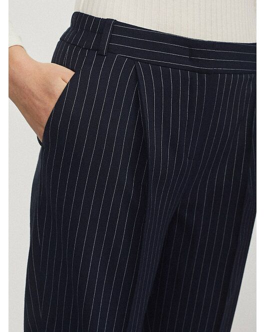 Укороченные брюки с защипами от byME 