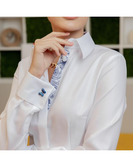 Женская рубашка под запонку белая с супатной застежкой с отделкой - 7879 от byME  Женская рубашка под запонку белая с супатной застежкой с отделкой - 7879 от byME
